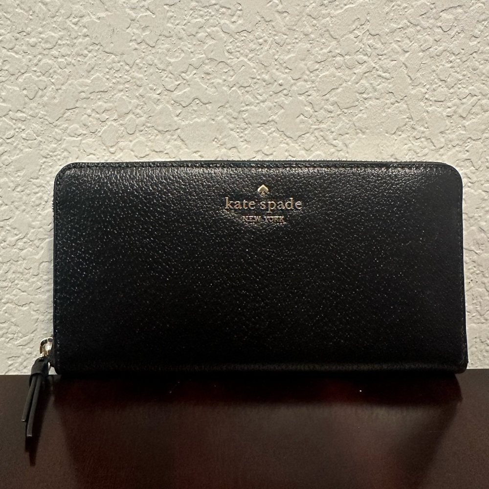KATE SPADE MORGAN ZIP AROUND CONTINENTAL WALLET BLACK WITH GOLD HARDWARE